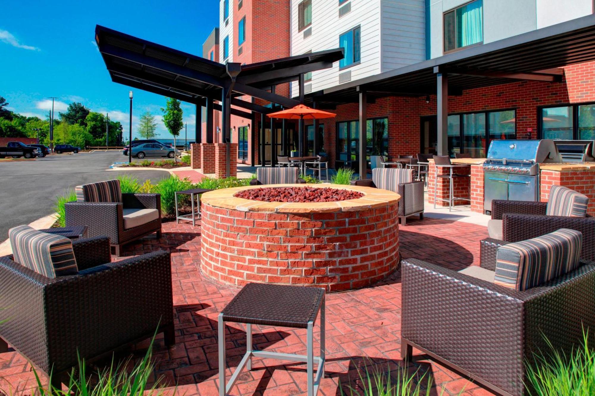 Towneplace Suites By Marriott Macon Mercer University Экстерьер фото